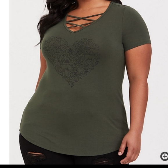 torrid Tops - Torrid Cross Neck Heart Animal Tee Size 0
